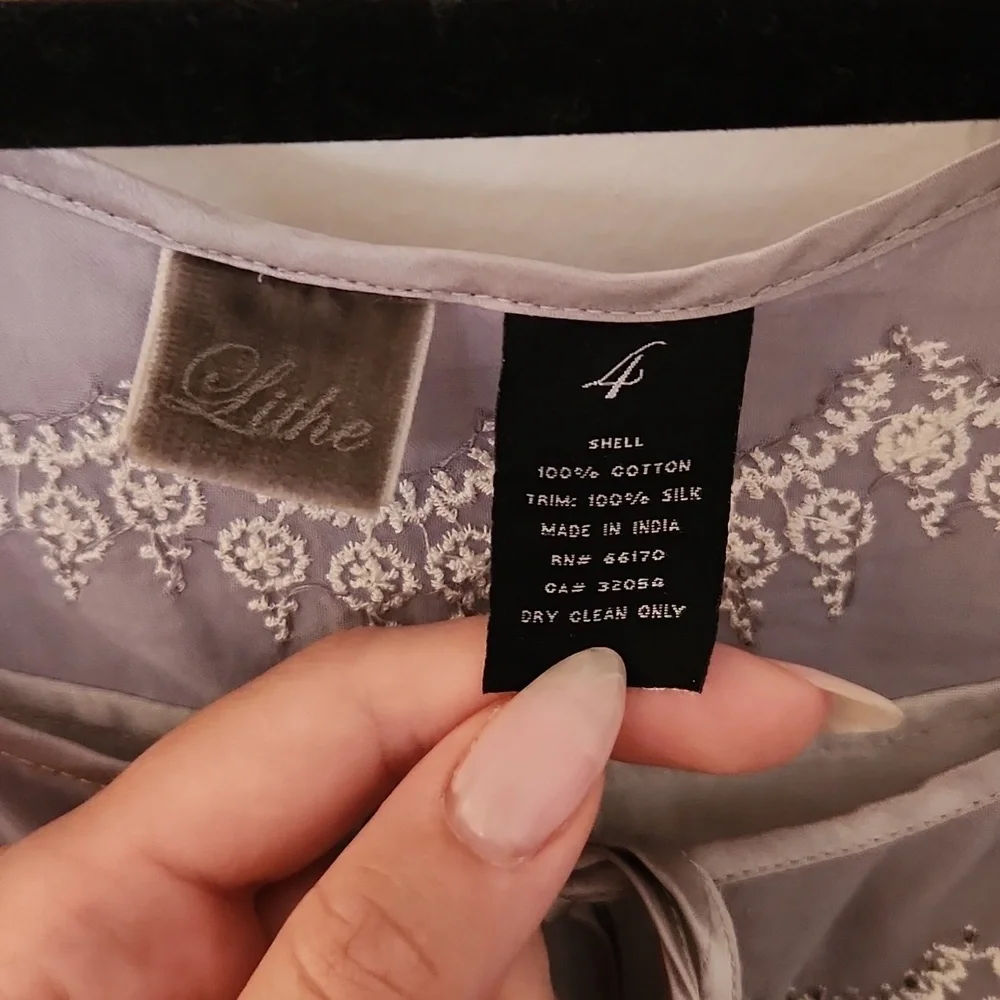 Lithe Blouse - Picture 2 of 5